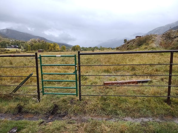 sucker rod fence